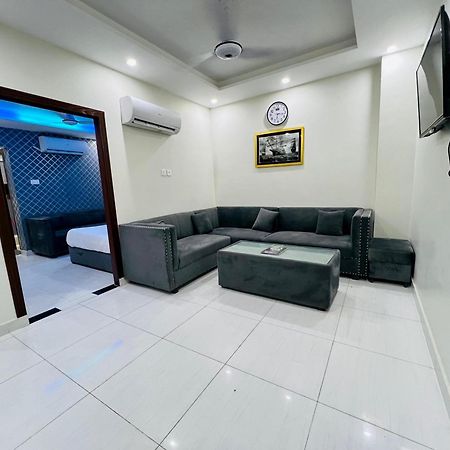 Premier Heights Jhelum Hotel Екстериор снимка