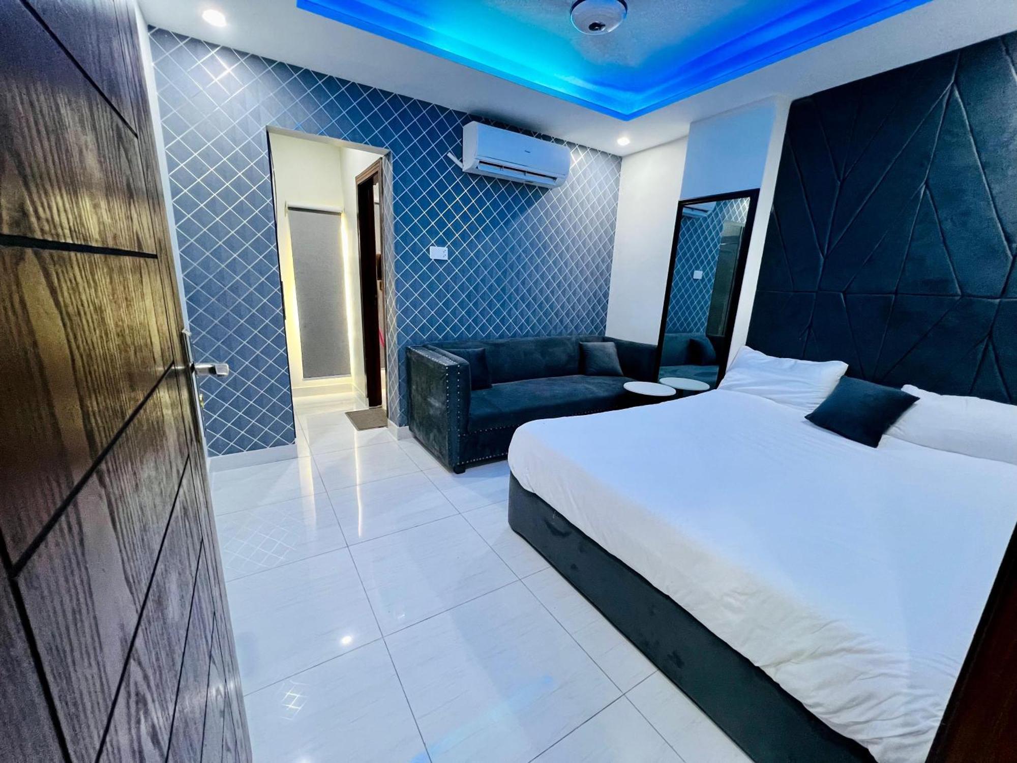 Premier Heights Jhelum Hotel Екстериор снимка